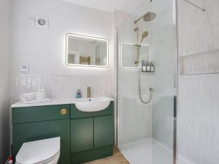 The Gables - Fabulous Views with Hot Tub sleeps 8 - 4
