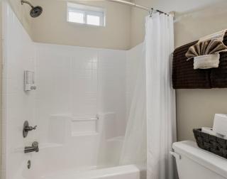 Mountain Peaks Getaway 4BR4BA Pet-Friendly Central AC Near Downtown Trails - 9