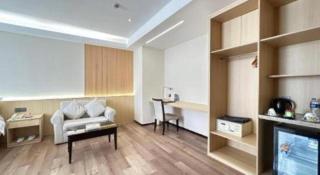 Shanghai Fortune Hongqiao Airport Hotel - 8