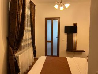 Karmia Boutique - 7