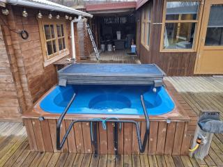 Spacious 4BR Cottage with Hot Tub Near Húsafell - 7