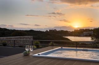 Aeora Villa - Shoreline Getaway by etouri - 9