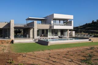 Aeora Villa - Shoreline Getaway by etouri - 1