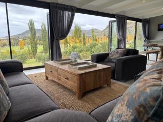 107 Clarens Golf Villa - 3