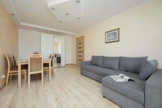 Cozy Apartment Suited For Remote Work by Noclegi Renters - 3