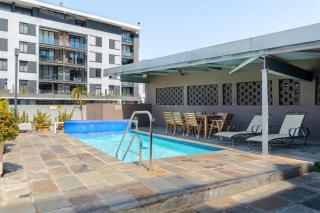Urban Palette - Modern & Artistic Green Point Apt - 8