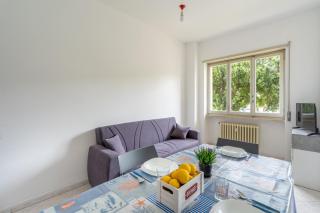 Bright Flat with Large Balcony, Near Beach - 4