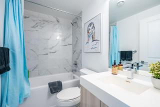 Newly Designed 2BR Executive Suite - Sleeps 3 - 7