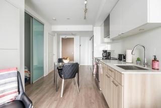 Newly Designed 2BR Executive Suite - Sleeps 3 - 1
