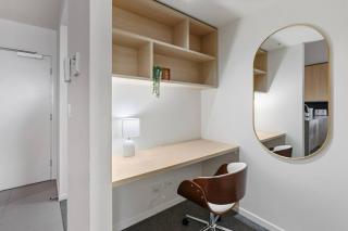 Premium Urban Stay with Rooftop Pool and City Views - 8