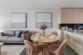 Premium Urban Stay with Rooftop Pool and City Views - 3