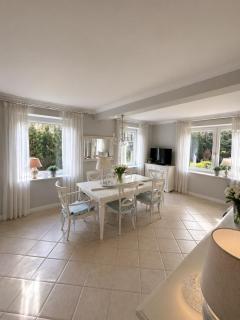 Spacious Garden Villa 15 min to Cracow Center - 6