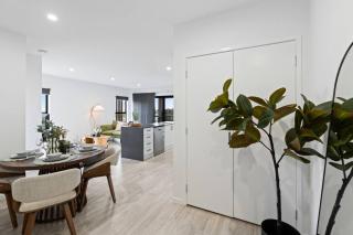 Stylish 2 Bedroom Near Garden City and Sunnybank Food Hub - 2
