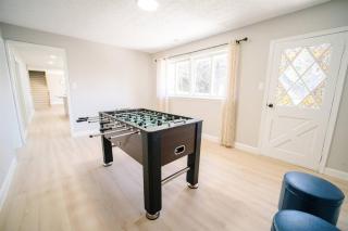 Pet Friendly 5BR Great Falls Home Near Great Falls Park Dulles and Tysons - 5