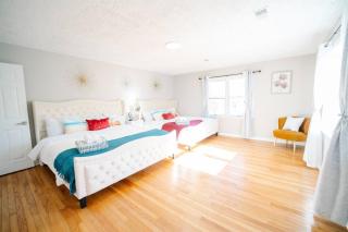 Pet Friendly 5BR Great Falls Home Near Great Falls Park Dulles and Tysons - 2
