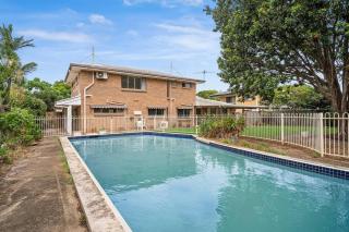 Great Value Home with Pool for Groups Near Sunnybank Plaza - 1