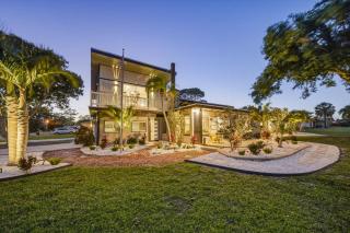 First Level | Sleeps 12 |Putt Putt | 4 BD 2 BA - 8