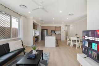 Relaxing 4 Bedroom Home Quiet and Spacious for Families and Groups - 5