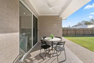 Relaxing 4 Bedroom Home Quiet and Spacious for Families and Groups - 4