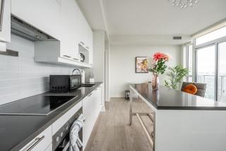 Modern 2BR, 2BA Suite - Incredible Views - Parking - 2