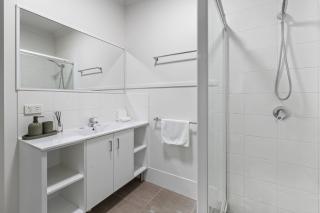 Comfortable 2 Bedroom Quiet Retreat for Relaxation - 7
