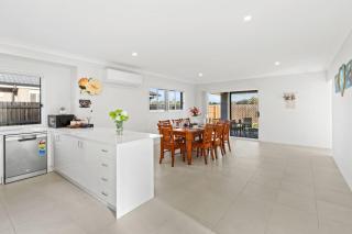 Brand New 4 Bedroom 2 Bathroom Home Spacious and Comfortable - 7