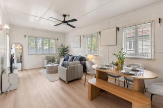 Budget Friendly Stay for 7 Two Minutes Walk to Train - 6