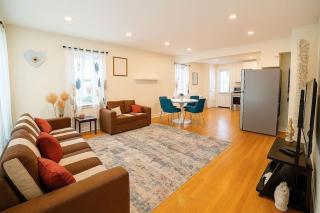 Spacious Pet Friendly Falls Church Home for 16 - 9