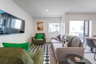 Morningside Modern 3BR Home with Double Parking - 5