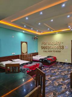 Hotel Parinay Vatika - 0
