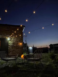 Encantadora Villa de Piedra con Jardín y Chimenea - 4