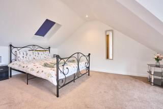 Host & Stay - 2b Hamilton Road - 1