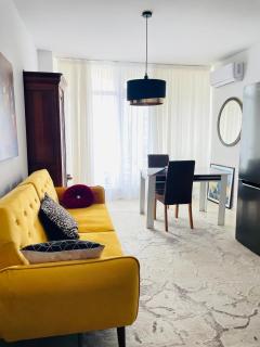 Rose Garden Apartment 10 - 7