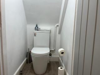 Rowden Street 7 Bed Contractor House in Shotton by Rework Accommodation - 4
