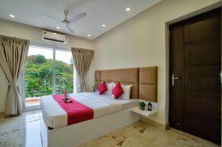 Luxury 2BHK Apartment By Bluewave Hospitality - 4