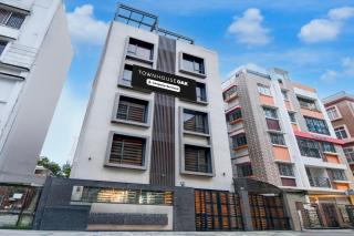 Super Townhouse Oak DLF Newtown Bus Terminal - 1