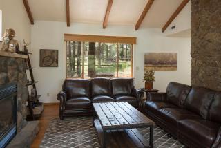 Burning Tree Lodge - Forest Views Fire Pit AC Pet and Family Friendly - 2