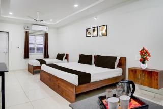 OYO Collection O Mini Bypass Nellore Road Formerly AMR Guest Inn - 5