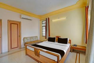 Super Collection O Dandiya Bazar Formerly Vrundavan Residency - Vadodara - 8