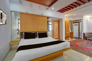 Super Collection O Dandiya Bazar Formerly Vrundavan Residency - Vadodara - 1