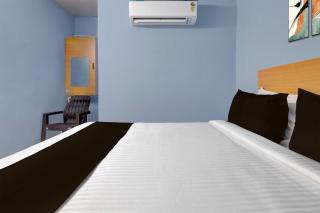 OYO Townhouse Punnami Riverview Formerly Vihaan Square - 7