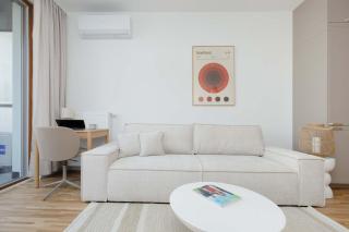 Unique Apartment with Air Conditioning and Underground Parking by Renters Prestige - 1