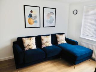 Comfortable 2BED Taunton Home w Garden & Parking - 3
