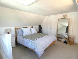 Pretty Kentish Weatherboard Cottage, Calm & Cosy - 2