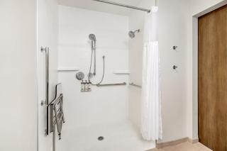 Holiday Inn Express & Suites Roseburg North by IHG - 0