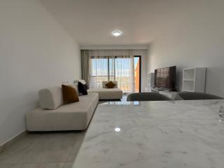 Peaks - Luxury Sea View Suite with Private beach - 2