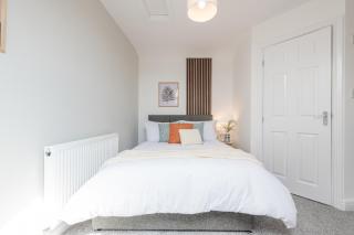 Stylish Comfort Retreat - Salford - Sleeps 8 - 7