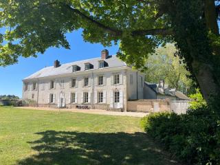 Grande maison familiale au sein d'un parc à 1h de Paris - 0