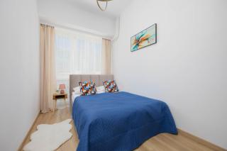 City Apartment with Two Bedrooms Near the Metro in Warsaw by Noclegi Renters - 9