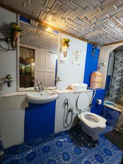 Houseboat young Minar - 3